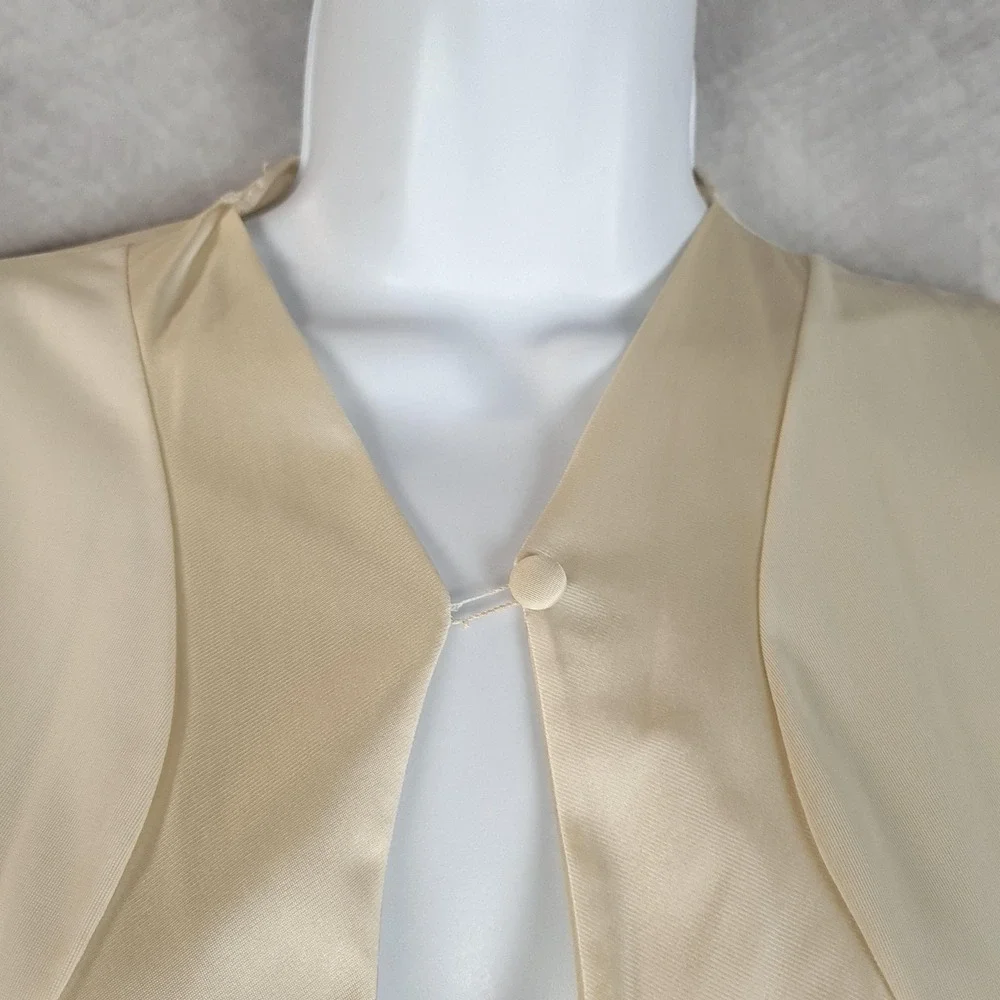 Vintage Vanity Fair Nightgown Womens Small Cream Nylon Maxi Gown Keyhole Neck